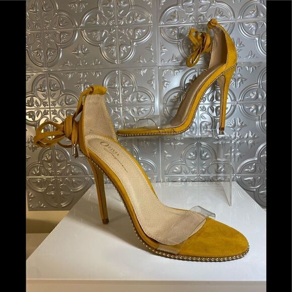 NWOB Olivia Ferragamo - Picture 1 of 4